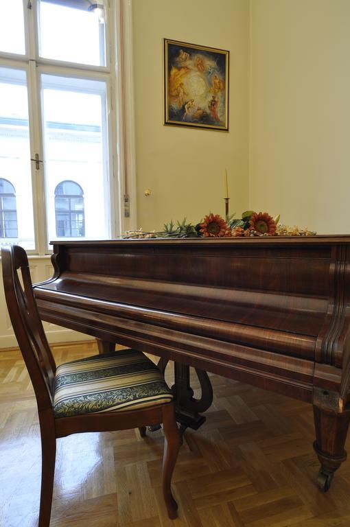 Appartamento Charming Art Deco Flat Budapest Camera foto